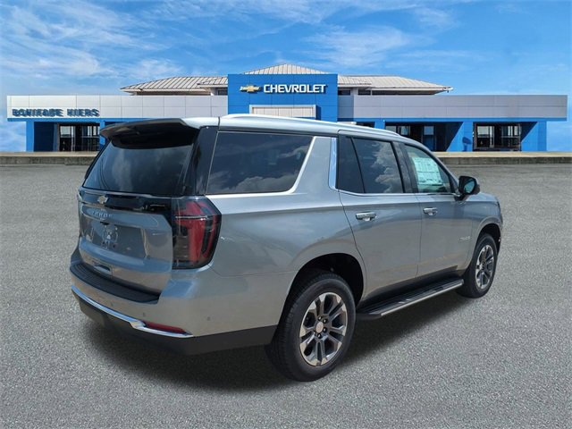 2025 Chevrolet Tahoe LS photo 3