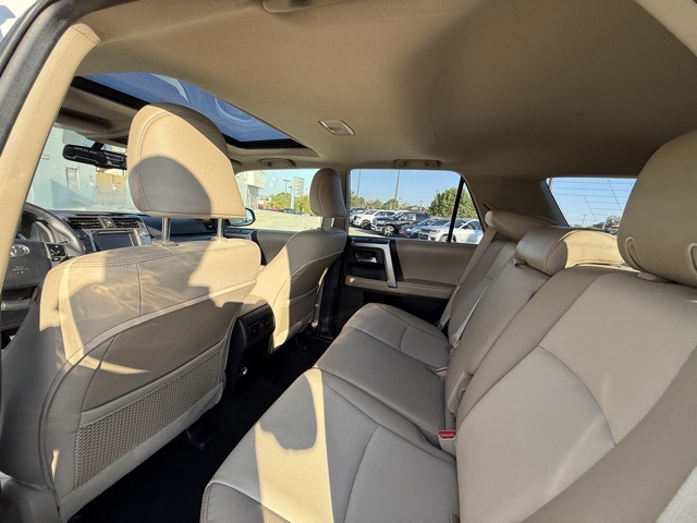 2016 Toyota 4Runner SR5 Premium photo 23