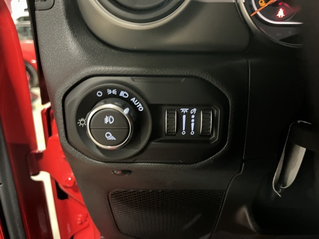 2021 Jeep Gladiator Sport photo 17