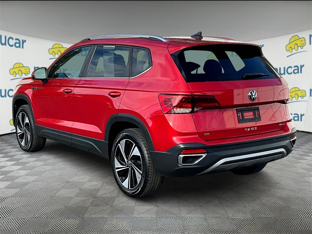 2023 Volkswagen Taos SE photo 3