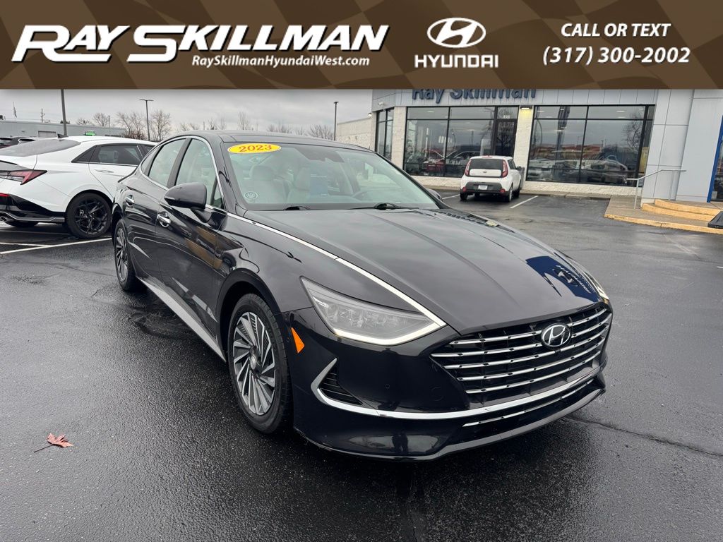 2023 Hyundai Sonata Hybrid Limited's photo