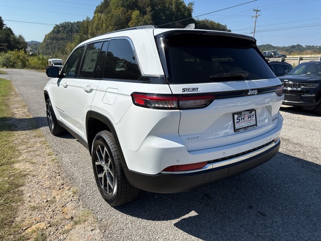 2025 Jeep Grand Cherokee Limited photo 2