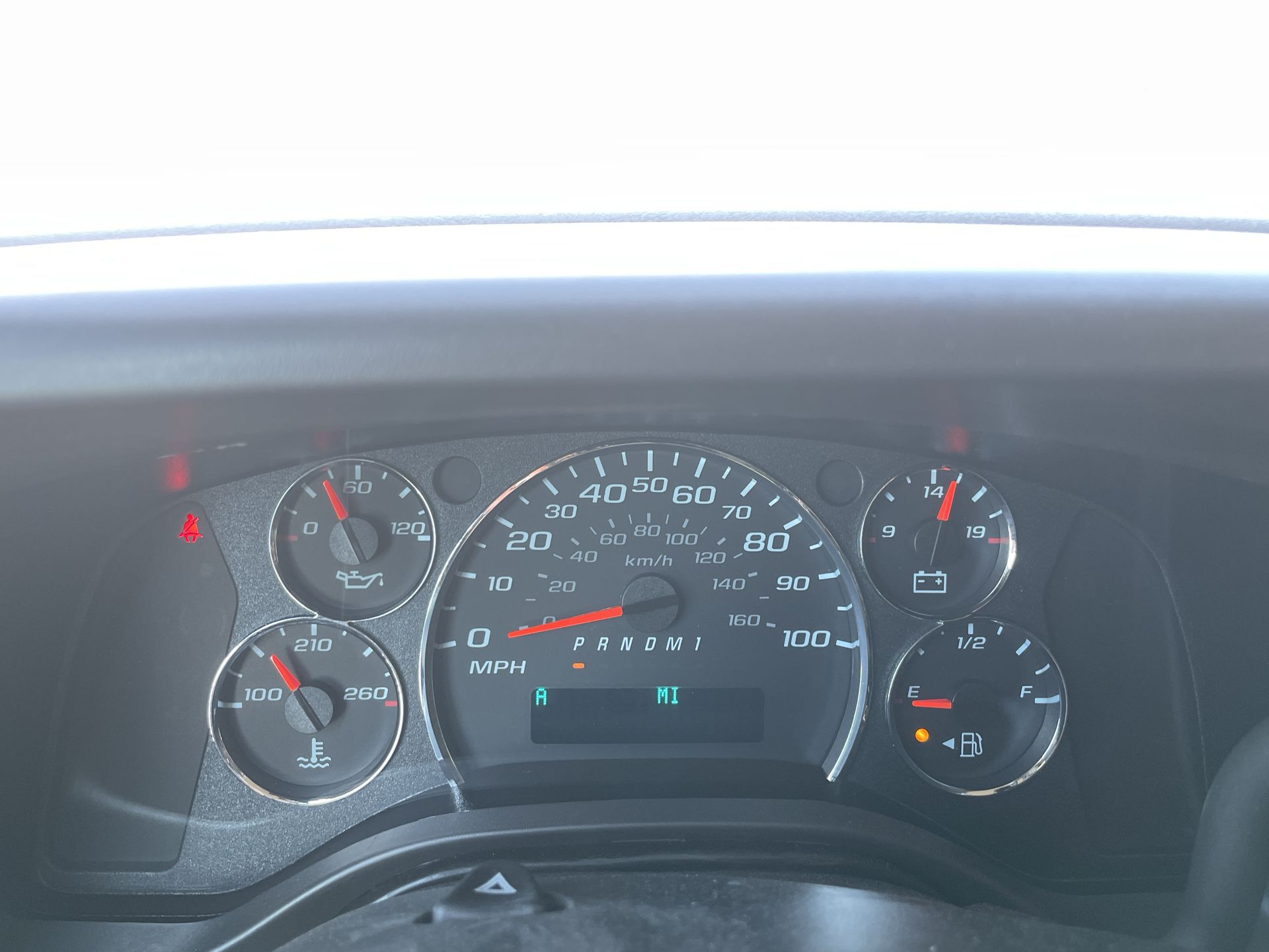2025 Chevrolet Express Cargo 3500 photo 40