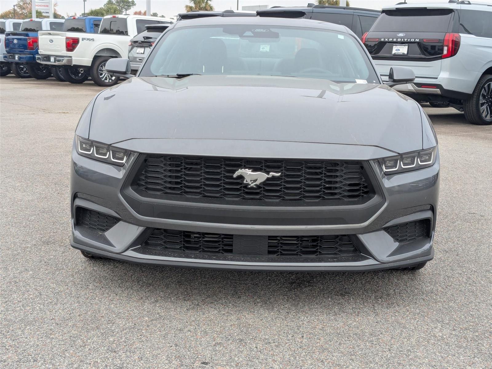 2024 Ford Mustang EcoBoost photo 2