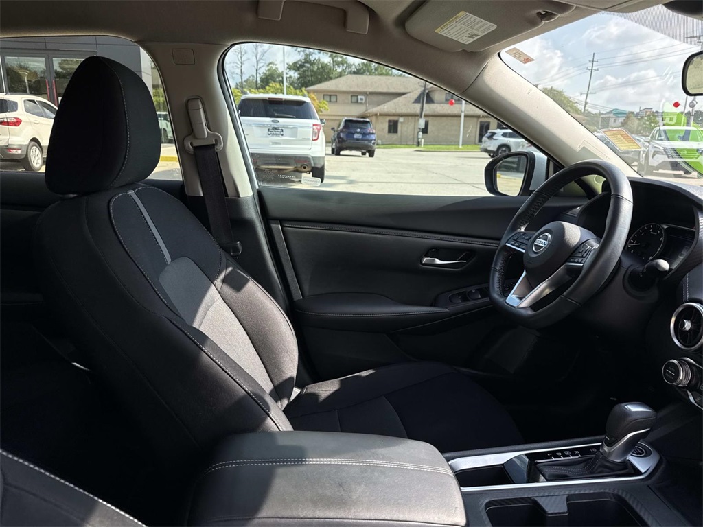 2021 Nissan Sentra SV photo 9
