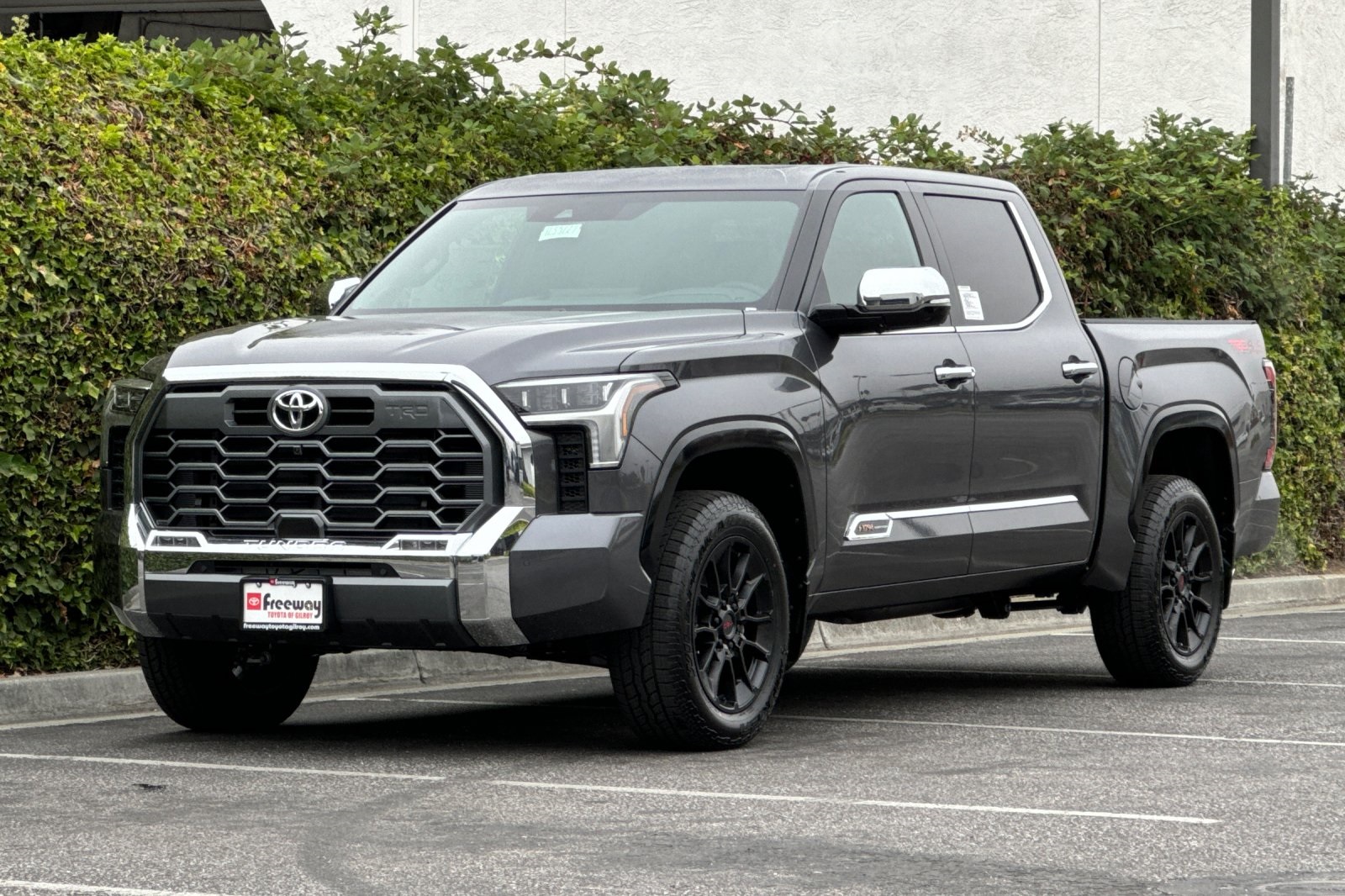 2025 Toyota Tundra 1794 Edition CrewMax photo 8