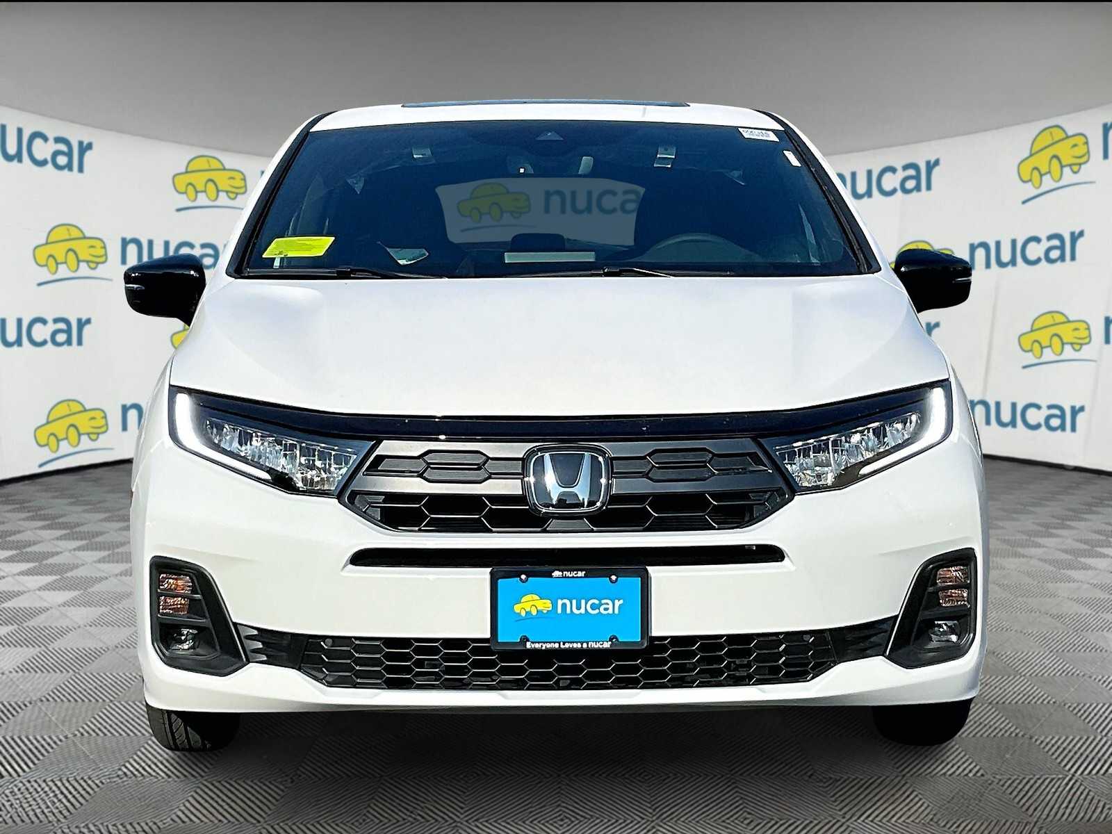 2026 Honda Odyssey photo 2