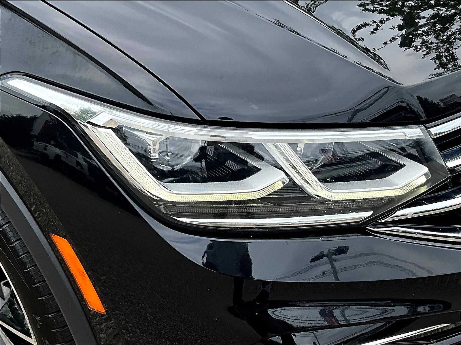 2022 Volkswagen Tiguan SEL Premium R-Line photo 31