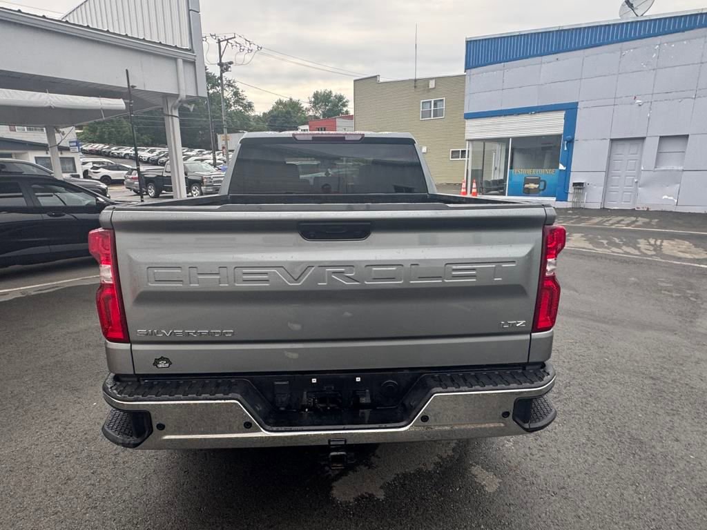 2023 Chevrolet Silverado 1500 LTZ photo 4