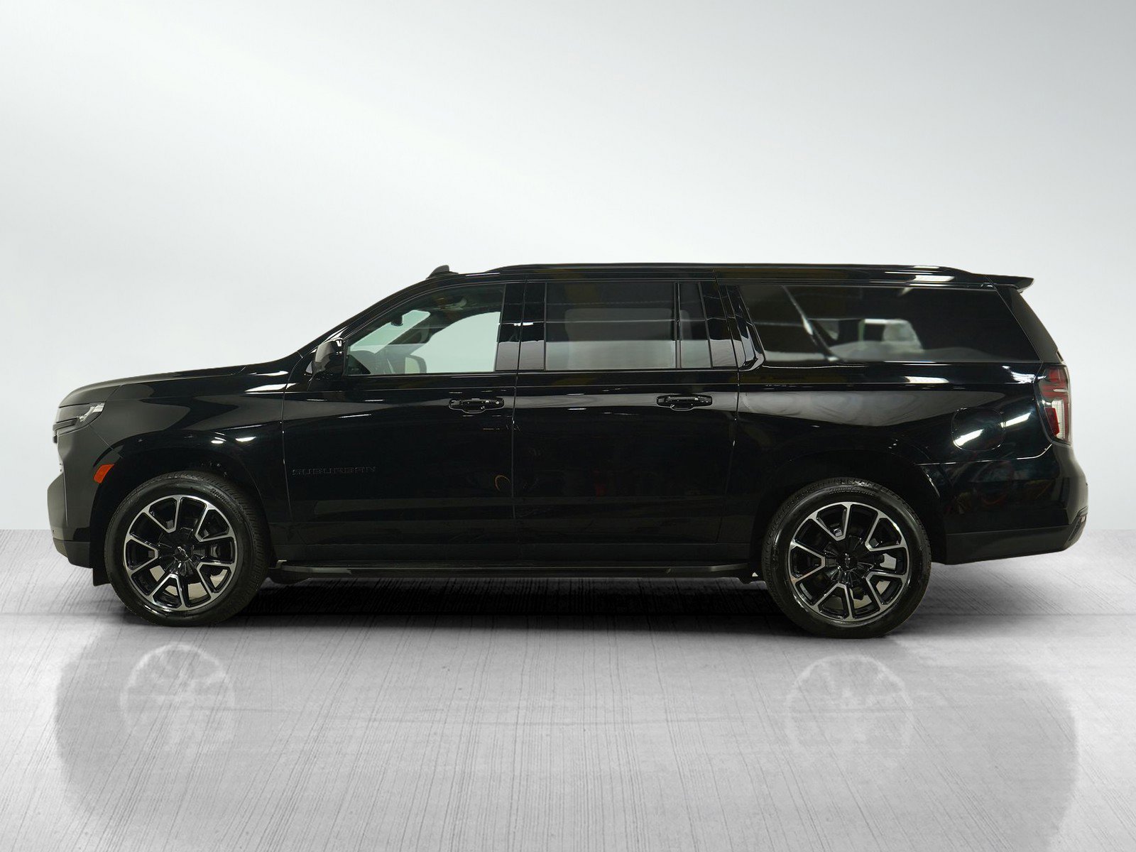 Used 2024 Chevrolet Suburban RST with VIN 1GNSKEKD6RR208545 for sale in Bloomington, Minnesota
