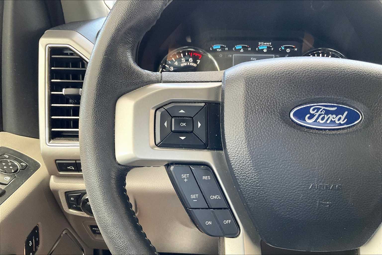 2020 Ford F-150 Lariat photo 22