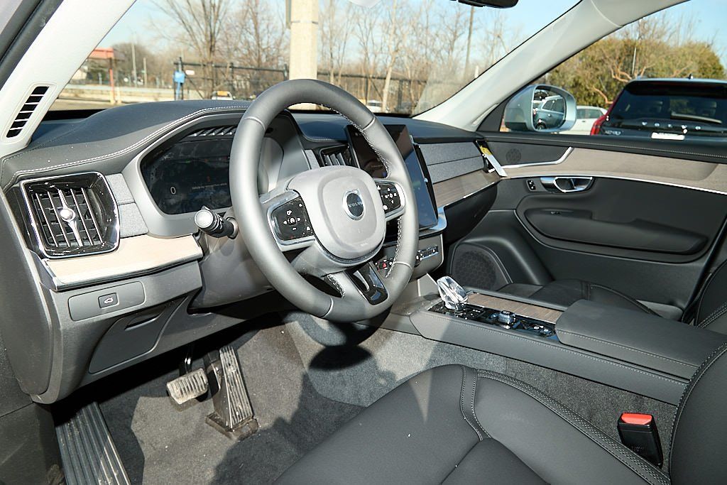 2026 VOLVO XC90 - Image 11