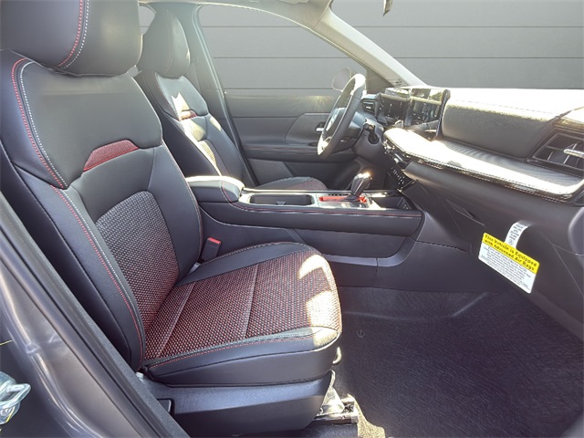 2026 Nissan Kicks SR photo 10
