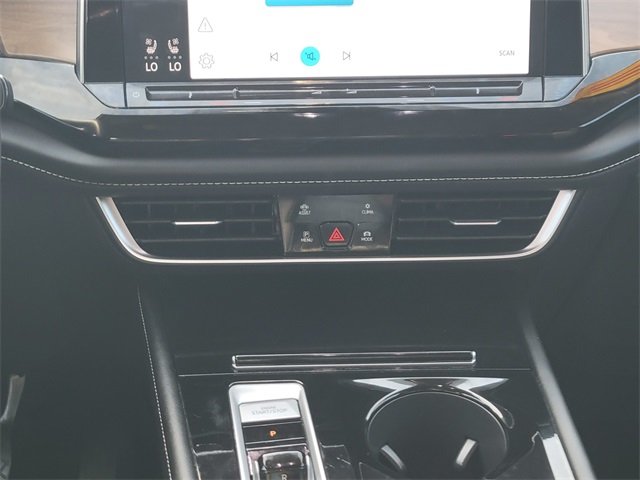2024 Volkswagen Atlas SE Technology photo 23