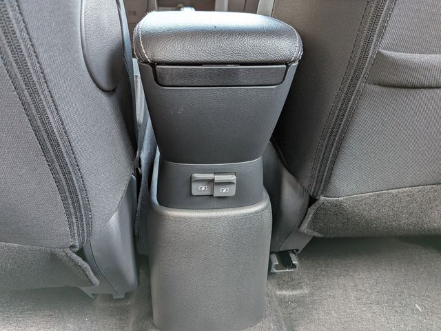 2025 Nissan Kicks Play S photo 9