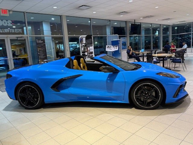 2022 Chevrolet Corvette Stingray 2LT photo 3