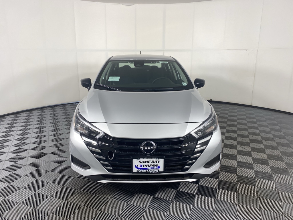 2025 Nissan Versa 1.6 S photo 2