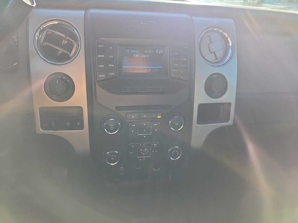 2013 Ford F-150 XLT photo 12