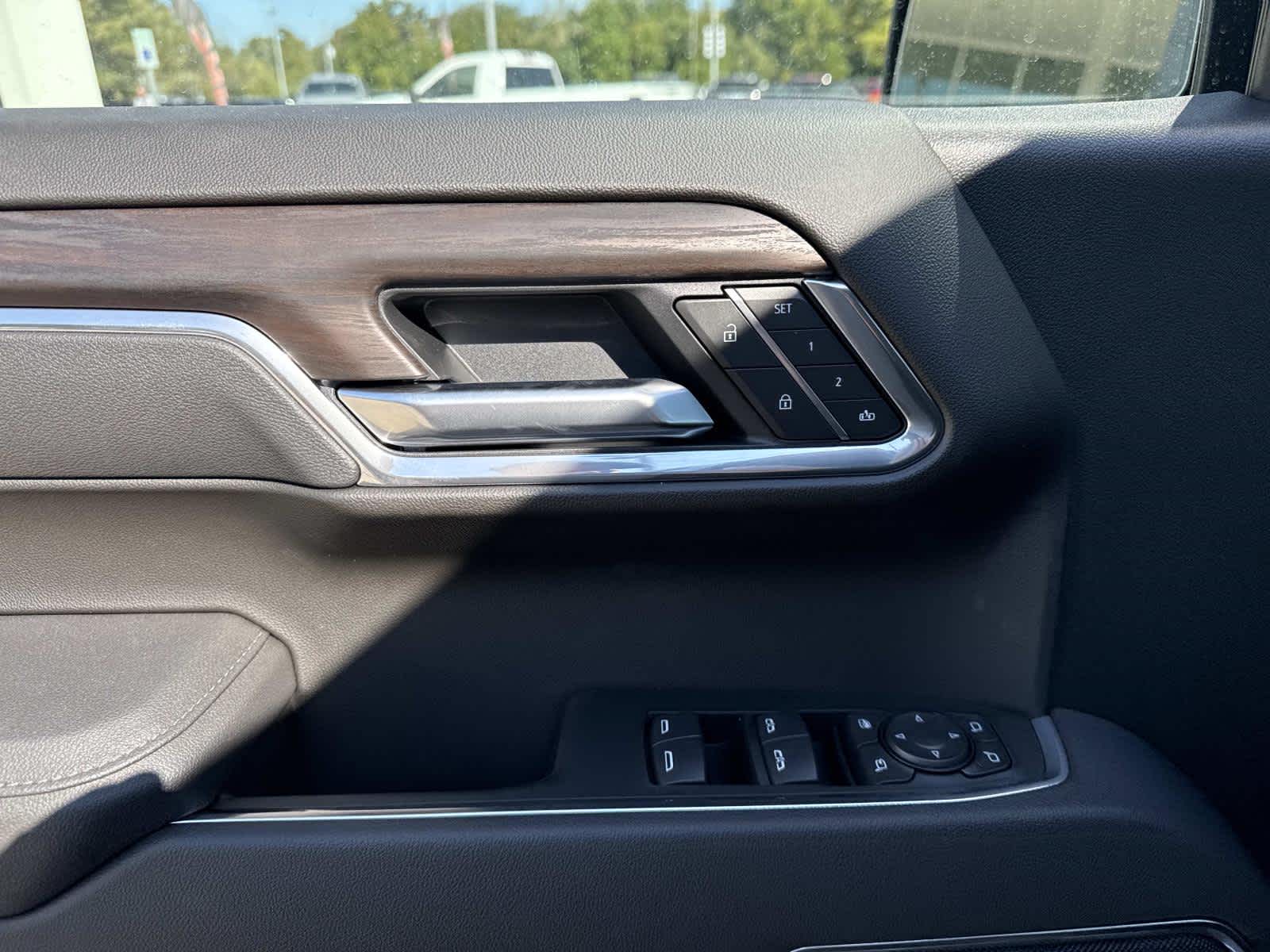 2026 Gmc Sierra SLT photo 11