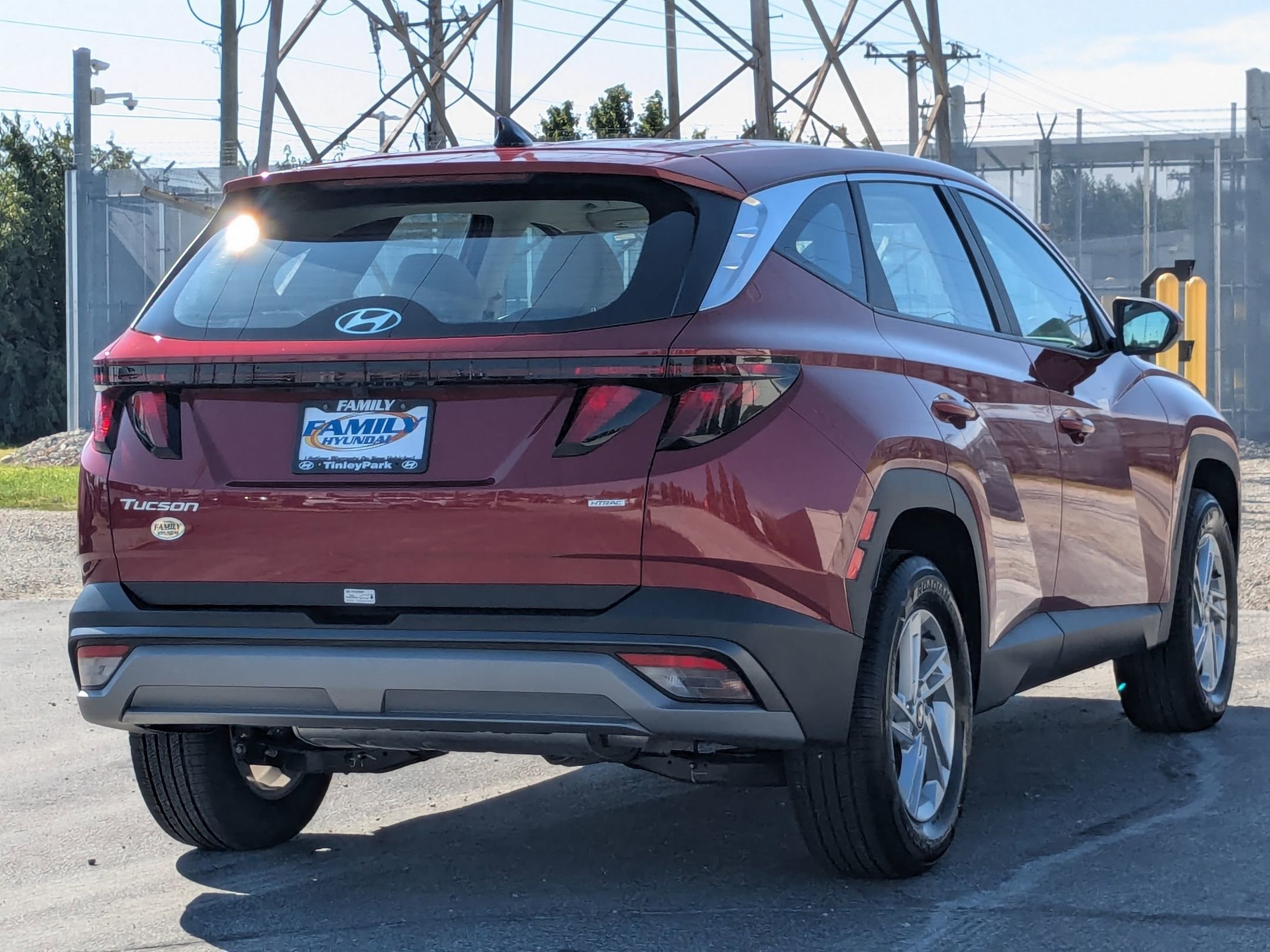2025 Hyundai Tucson SE photo 3