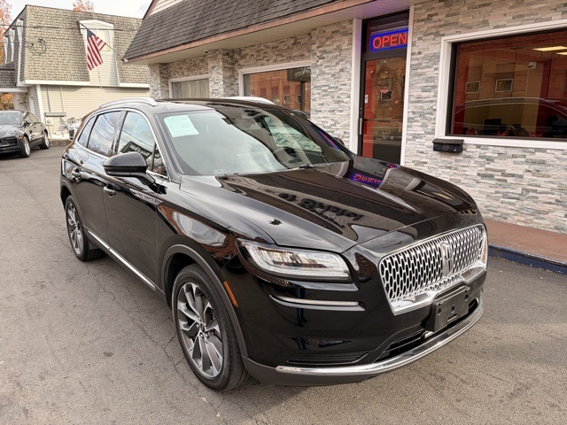 2021 Lincoln Nautilus Reserve photo 3