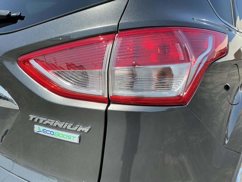 2015 Ford Escape Titanium photo 17