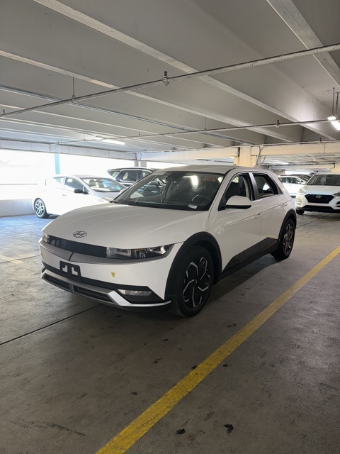 2022 Hyundai Ioniq 5 SE photo 4