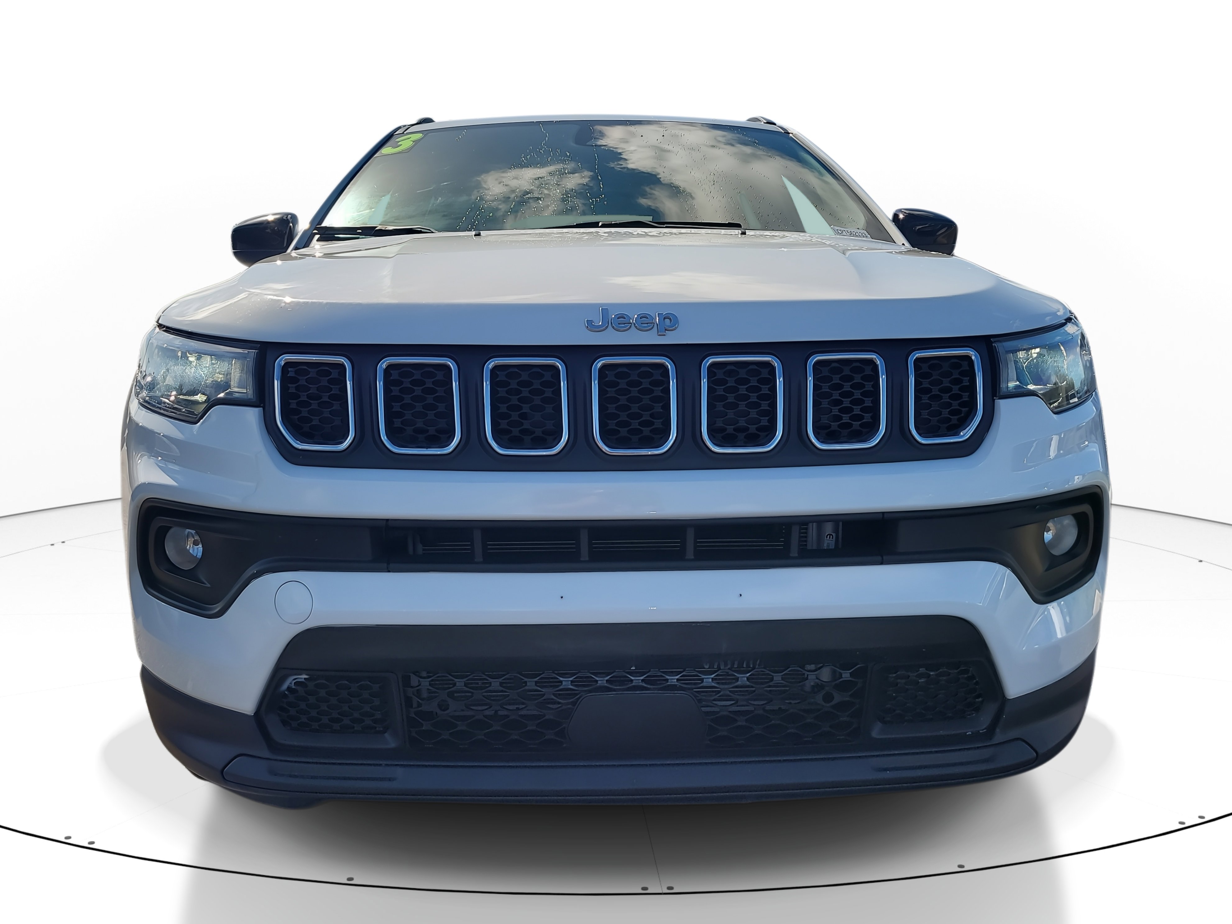 2023 Jeep Compass Latitude photo 2