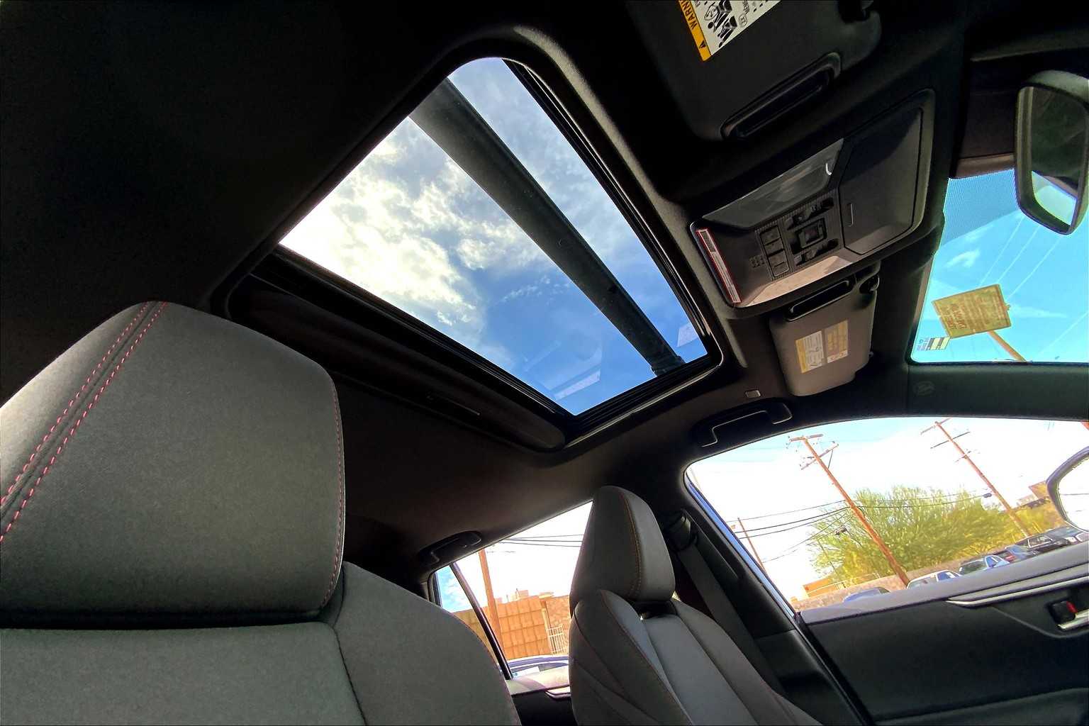 2024 Toyota RAV4 Prime SE photo 12