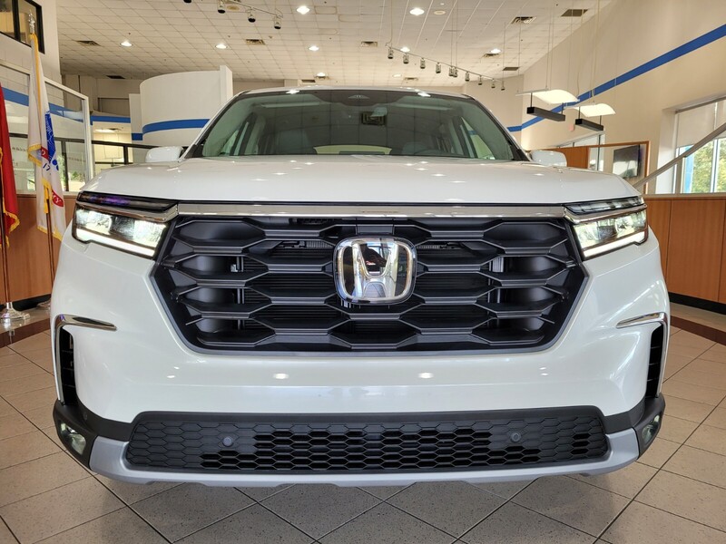 2025 Honda Pilot EX-L photo 2