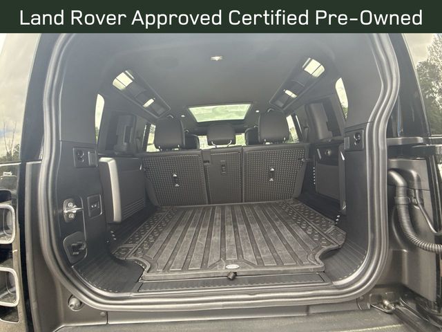 2024 Land Rover Defender 110 Carpathian Edition photo 21