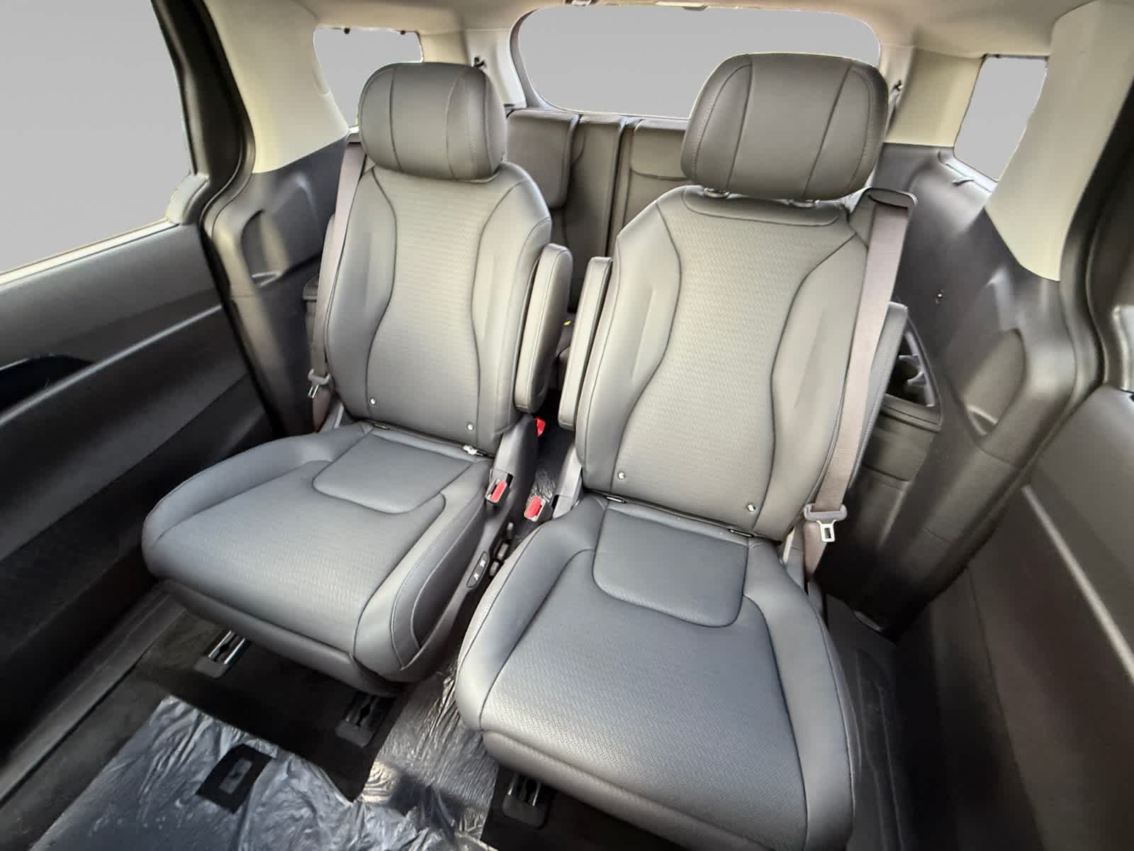 2026 Kia Carnival SX Prestige photo 13