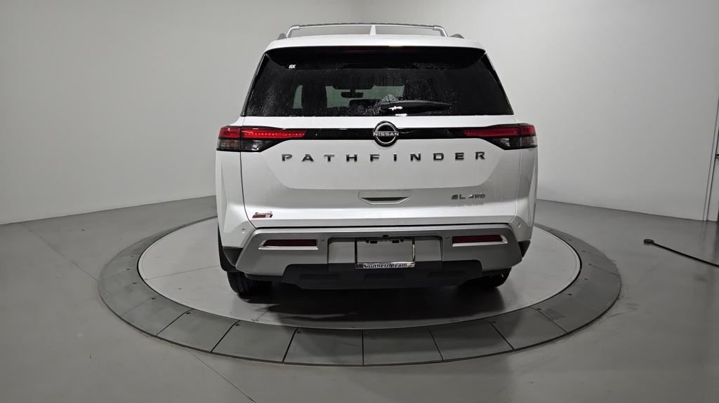 2025 Nissan Pathfinder SL photo 4