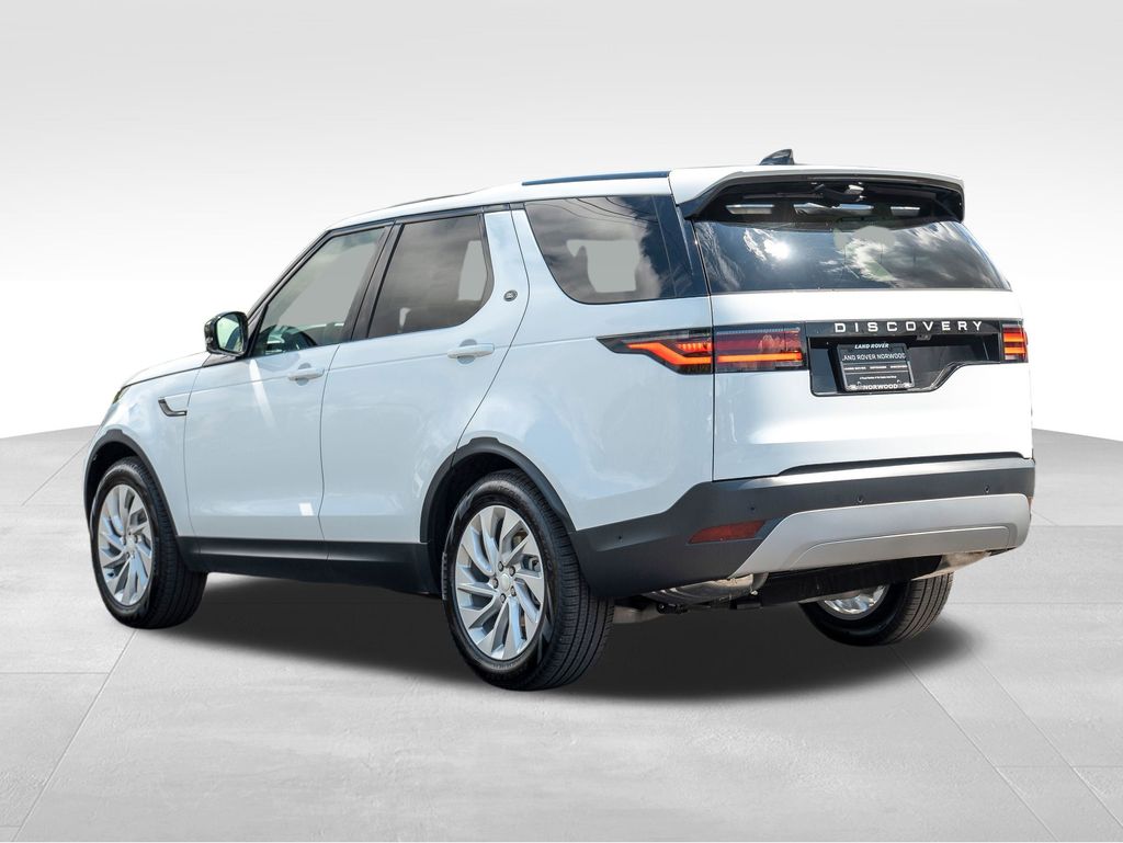 2025 Land Rover Discovery S photo 4