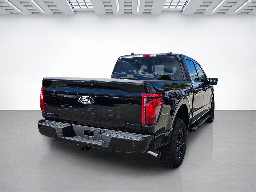 2025 Ford F-150 XLT photo 4