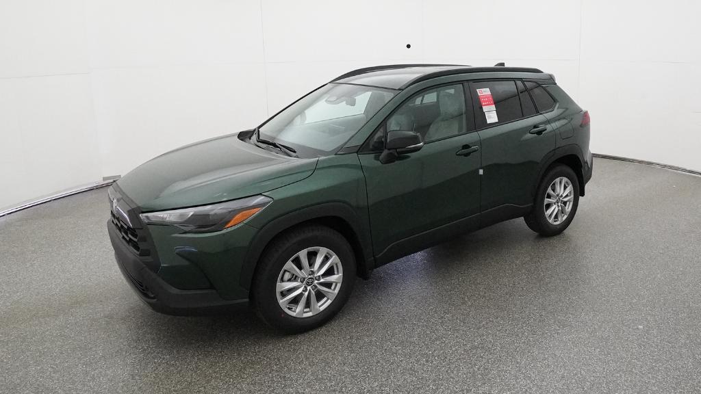 2026 Toyota Corolla Cross LE's photo