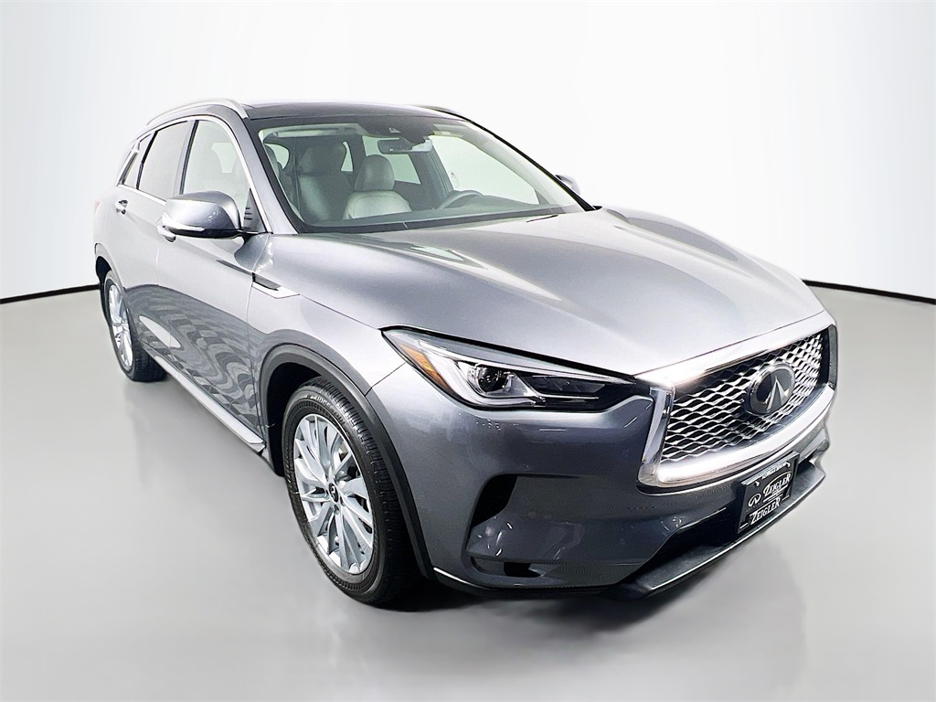 2025 Infiniti QX50 Luxe photo 2