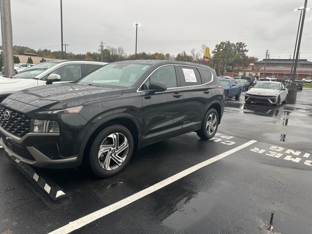 2023 Hyundai Santa Fe SE photo 2