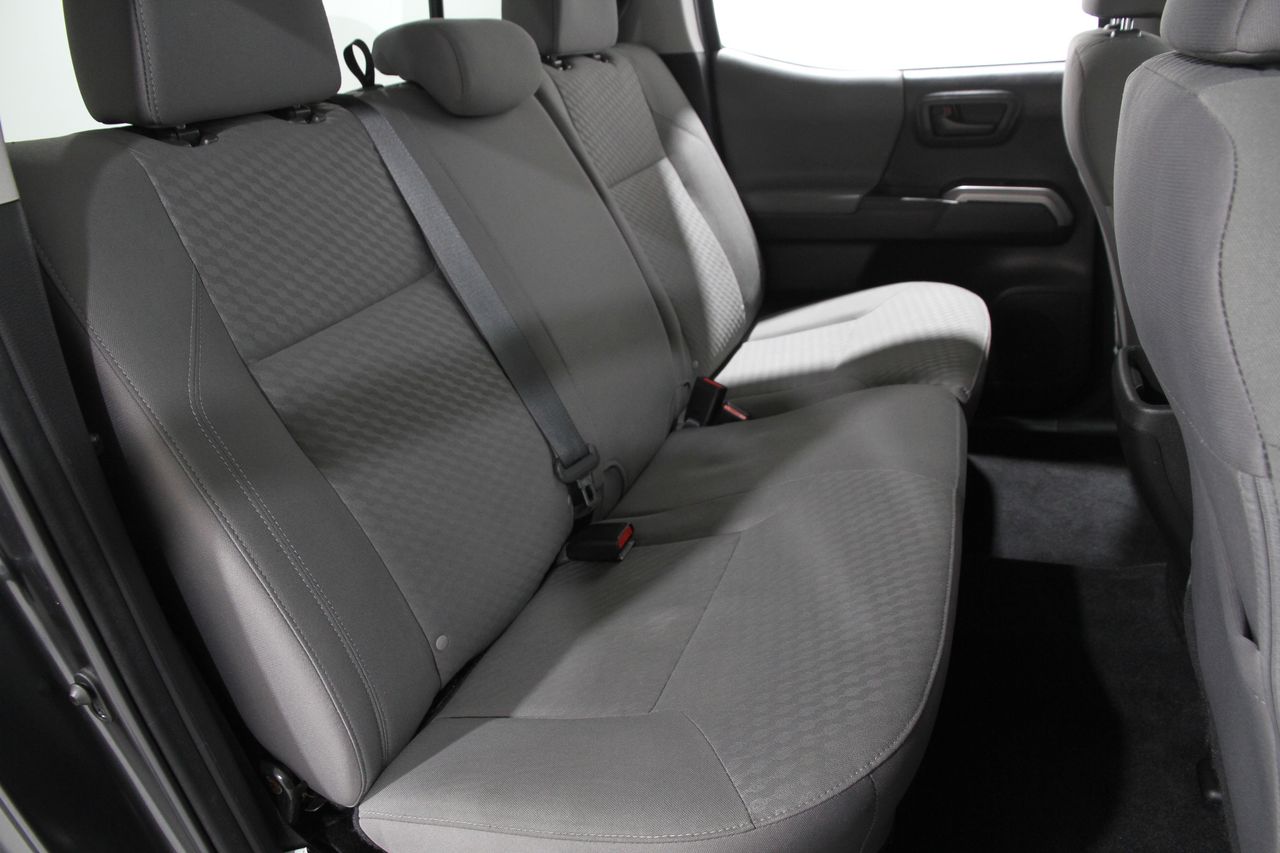 2022 Toyota Tacoma SR5 photo 15