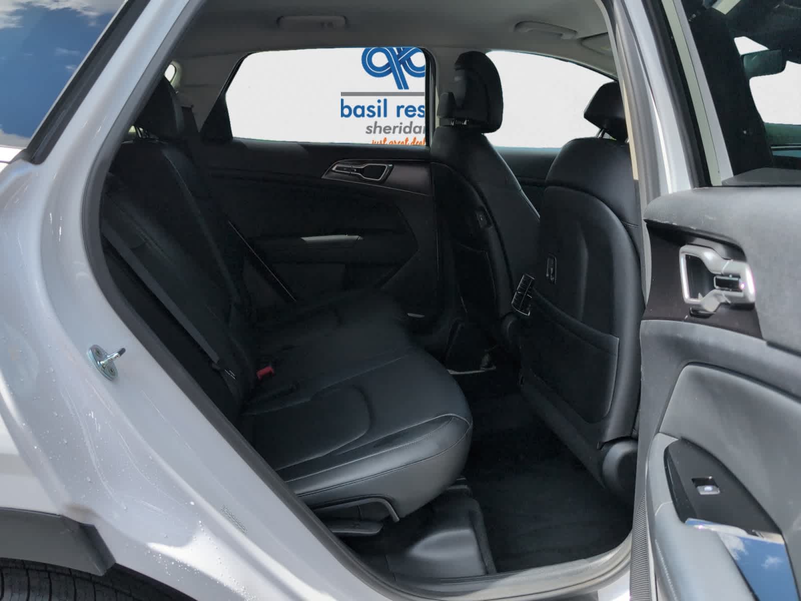 2023 Kia Sportage EX photo 18