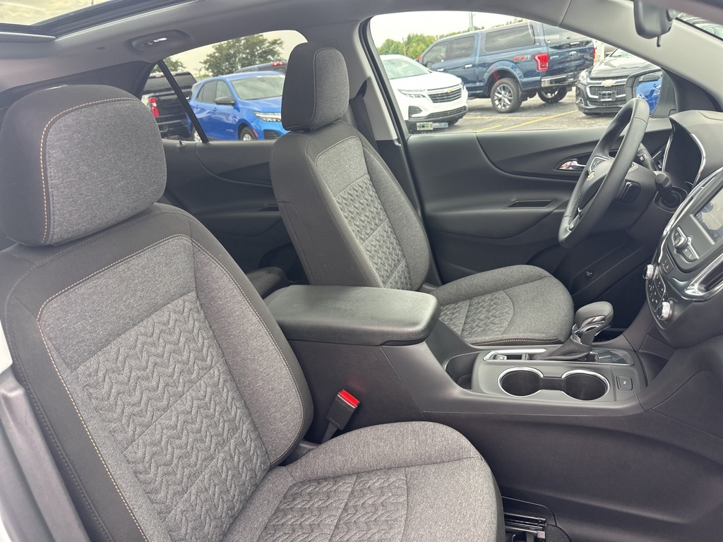 2024 Chevrolet Equinox LT photo 21
