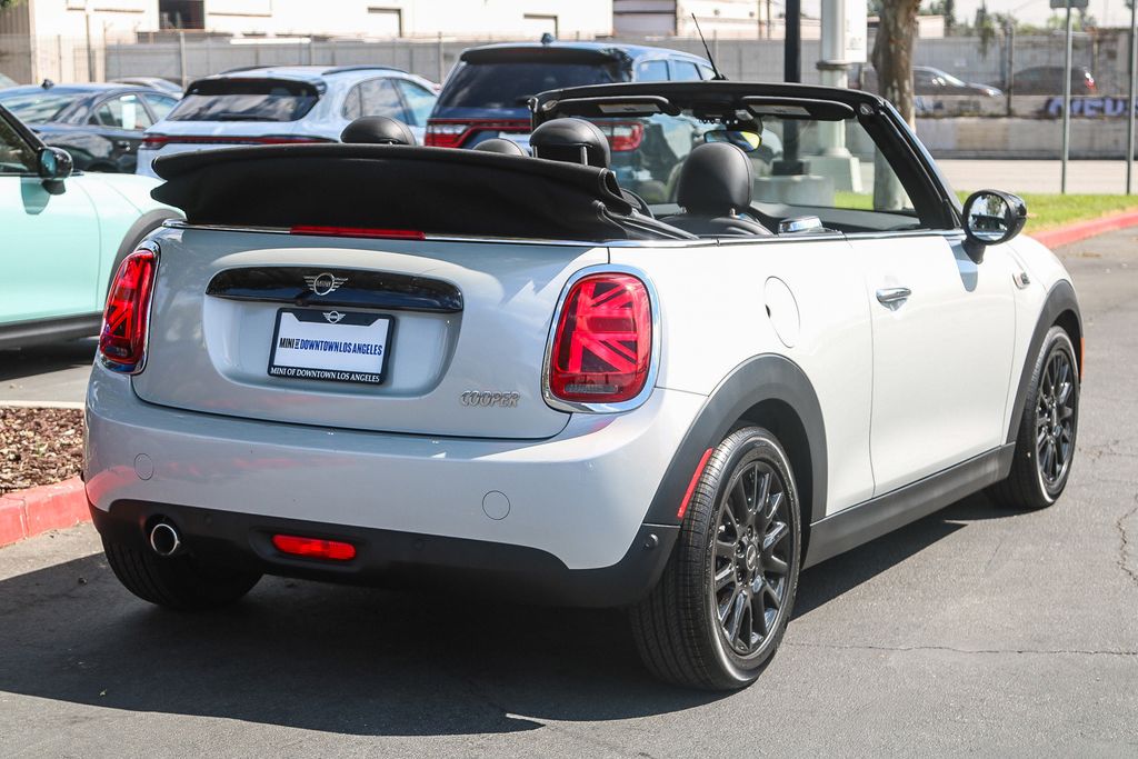 2021 Mini Cooper Signature Convertible photo 10
