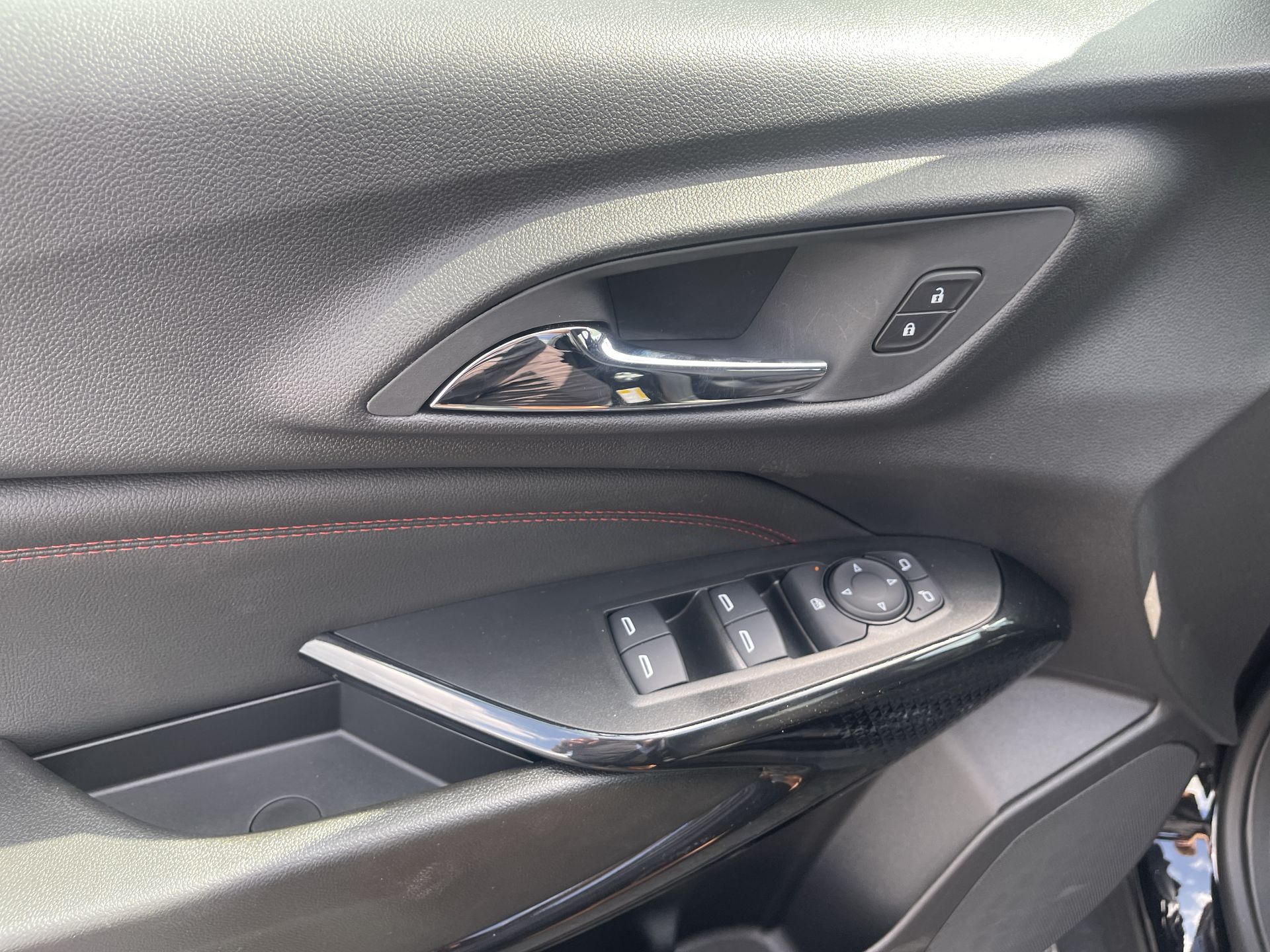 2025 Chevrolet Trax photo 45