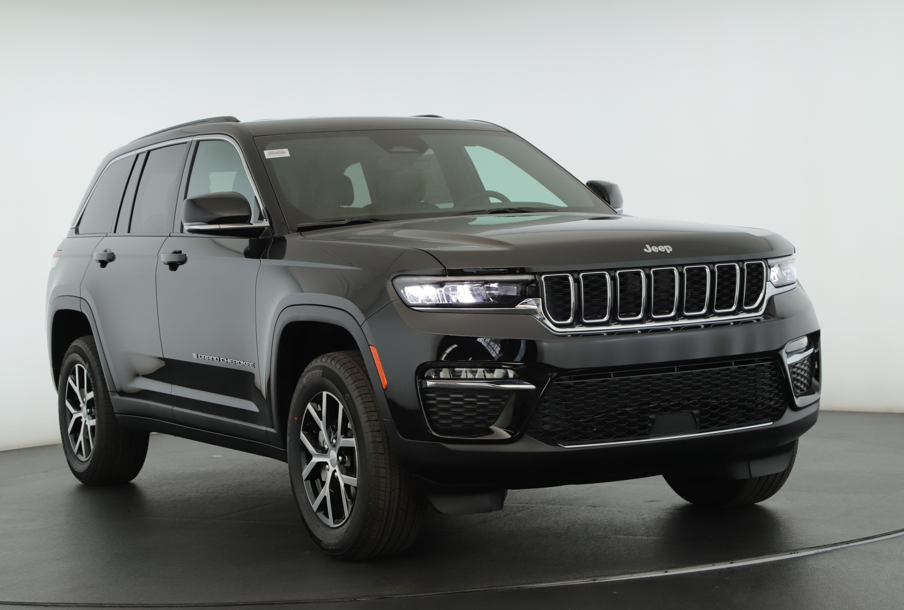 2025 Jeep Grand Cherokee Limited's photo