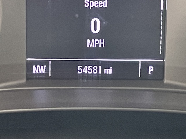 2023 Chevrolet Malibu 1LT photo 2