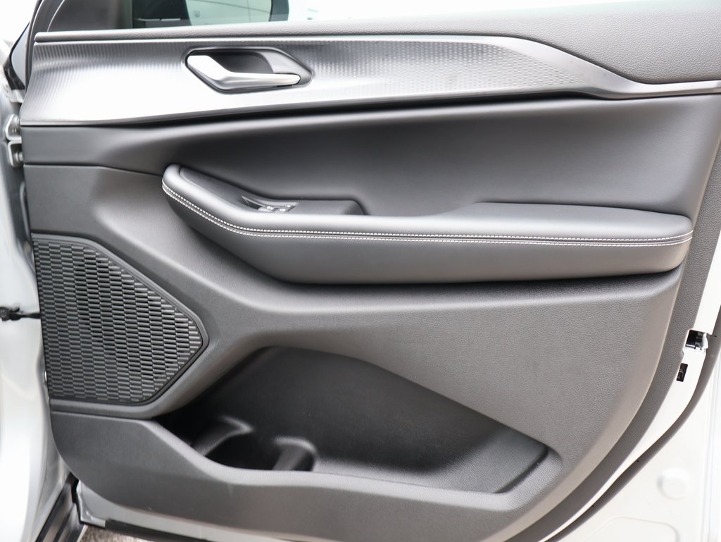 2023 Jeep Grand Cherokee Laredo X photo 8