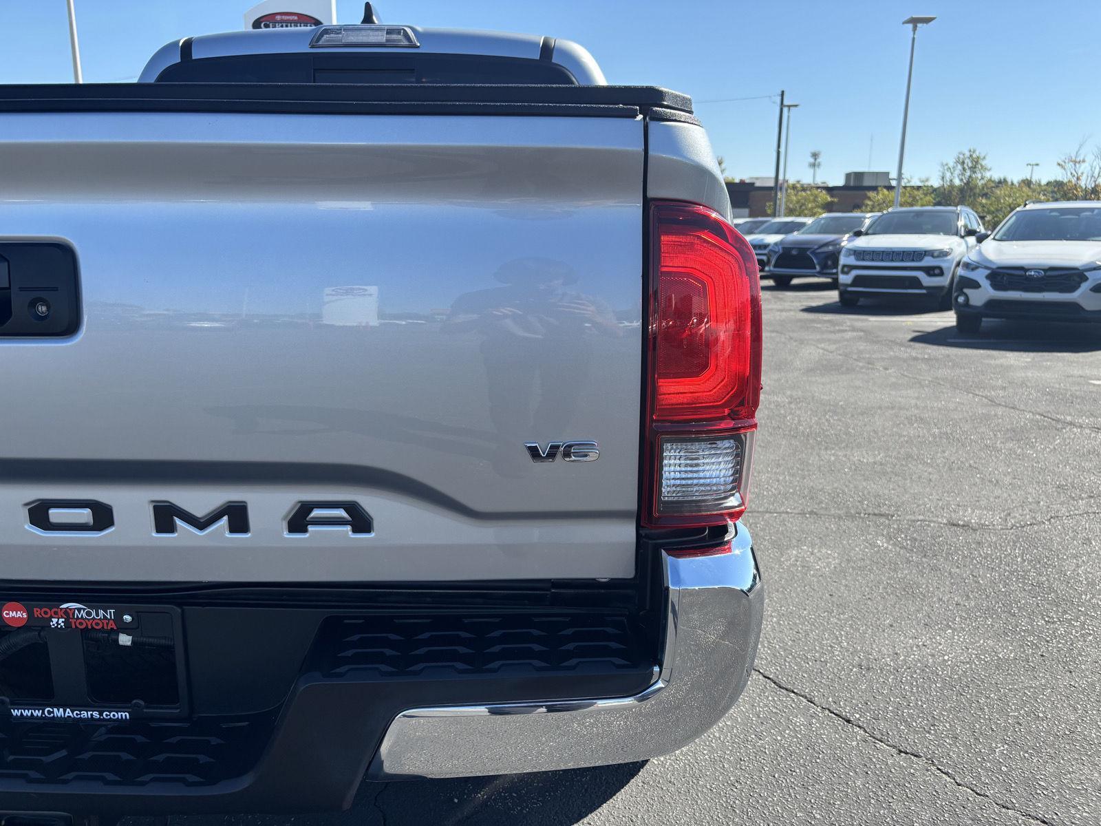 2022 Toyota Tacoma SR5 V6 photo 30