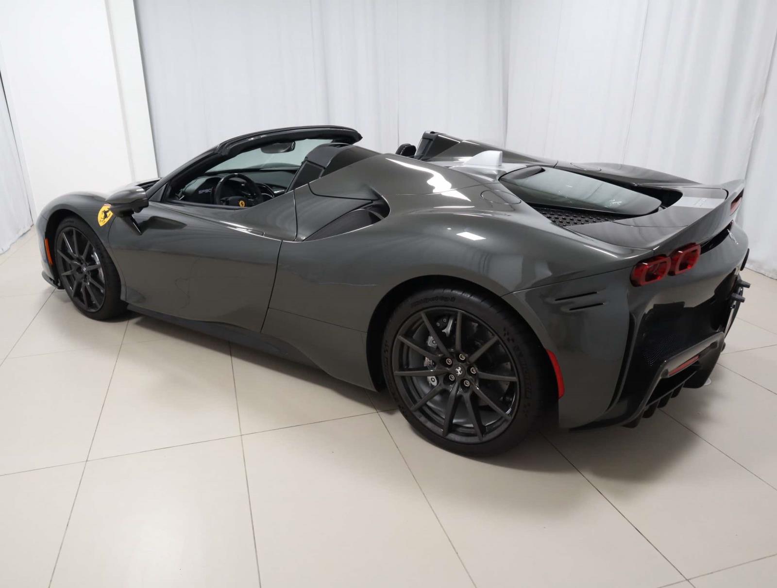 2022 Ferrari SF90 Spider photo 14