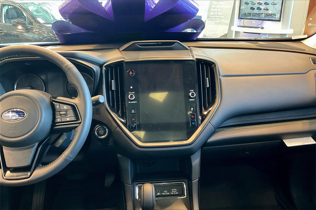 2025 Subaru Ascent Onyx Edition Touring photo 3