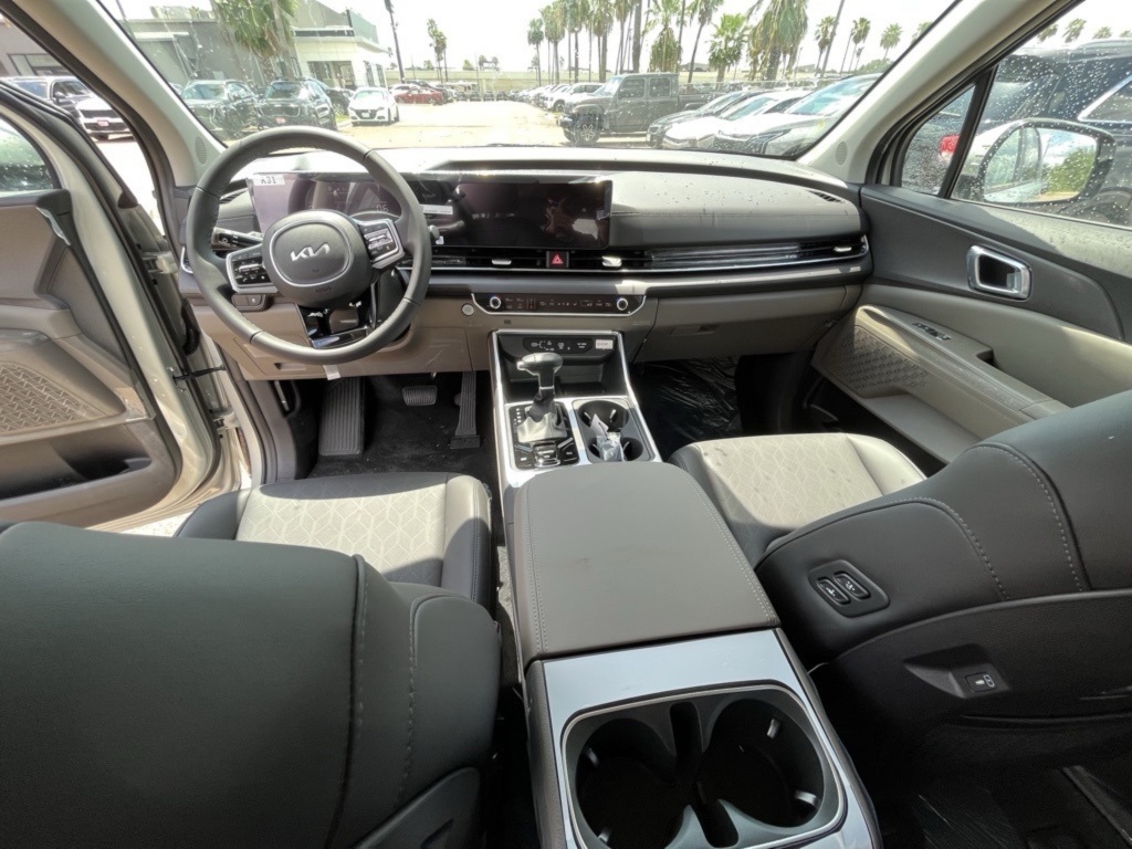2026 Kia Carnival EX photo 12